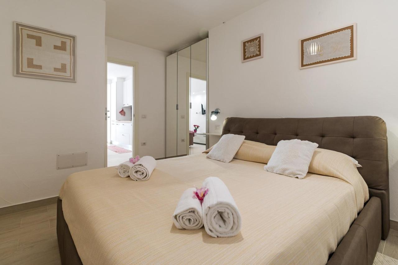 Purple Flower Suite Apartment Cala Gonone Luaran gambar