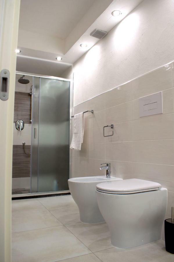 Purple Flower Suite Apartment Cala Gonone Luaran gambar