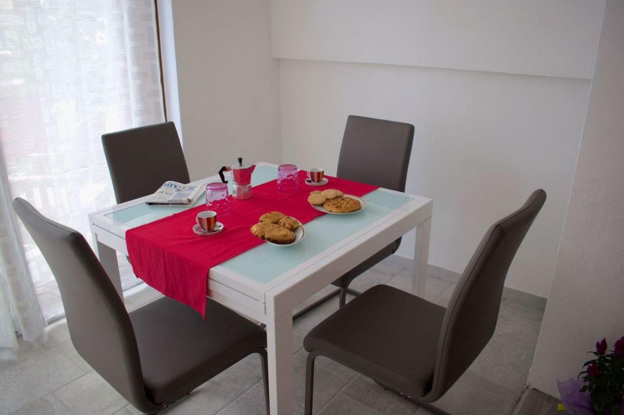 Purple Flower Suite Apartment Cala Gonone Luaran gambar